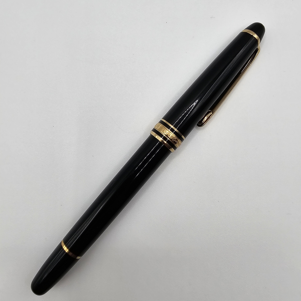 Montblanc Meisterstuck (146) Gold Fountain Pen